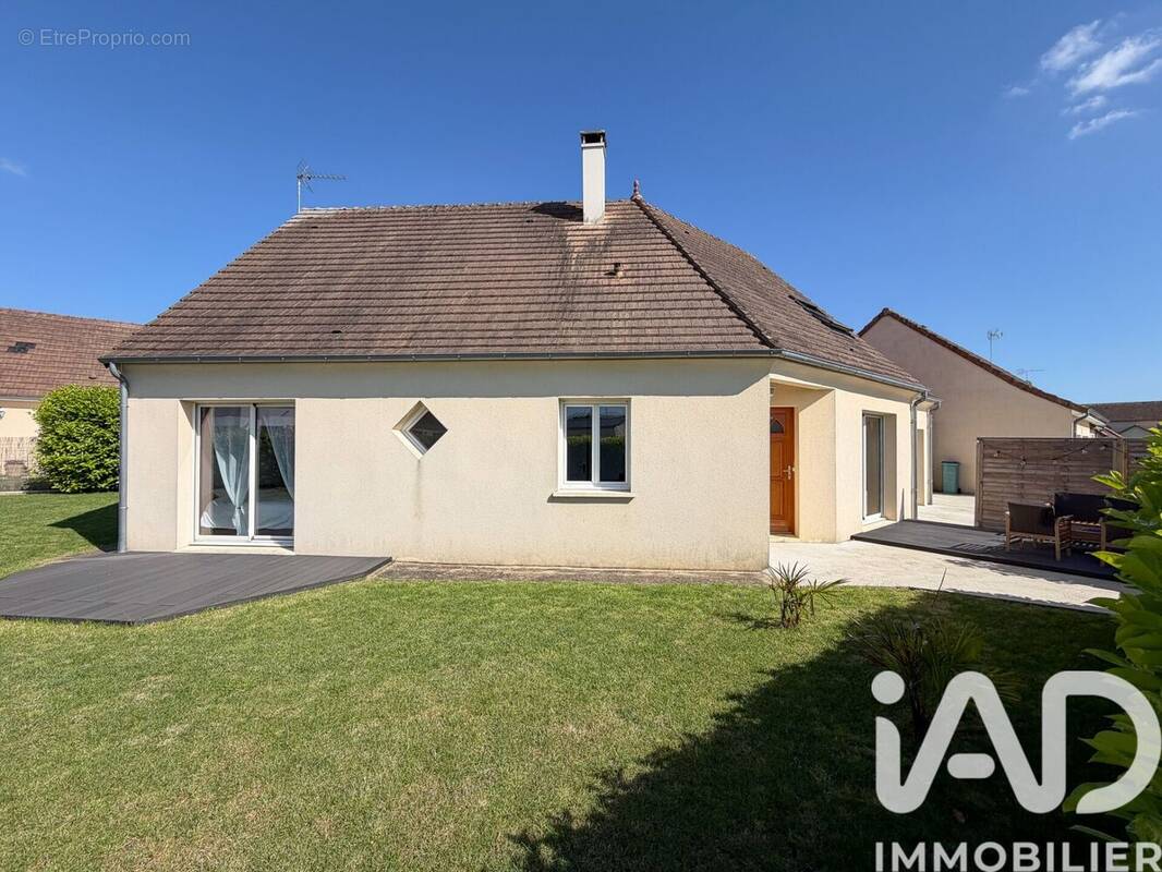 Photo 1 - Maison à CHERRE