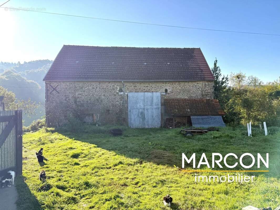 Maison à LA CHAPELLE-TAILLEFERT