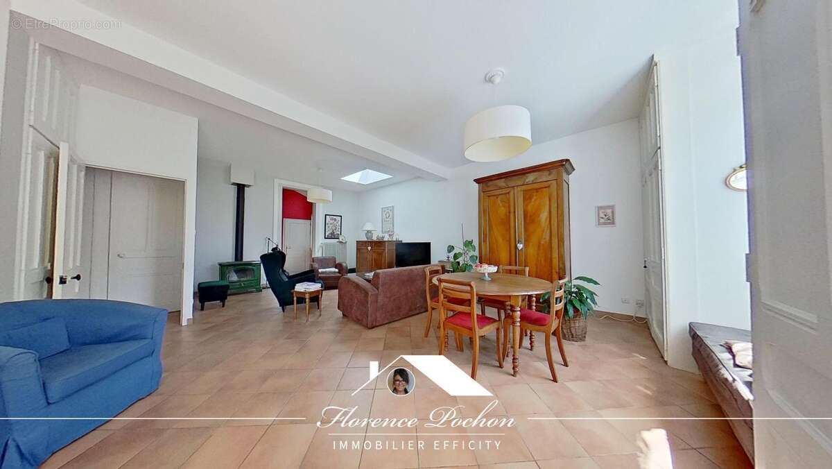Maison à LYON-8E