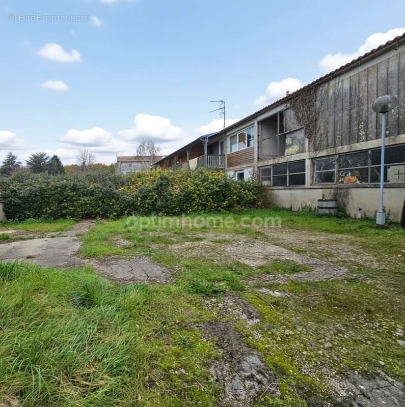 Maison à L&#039;ISLE-D&#039;ESPAGNAC