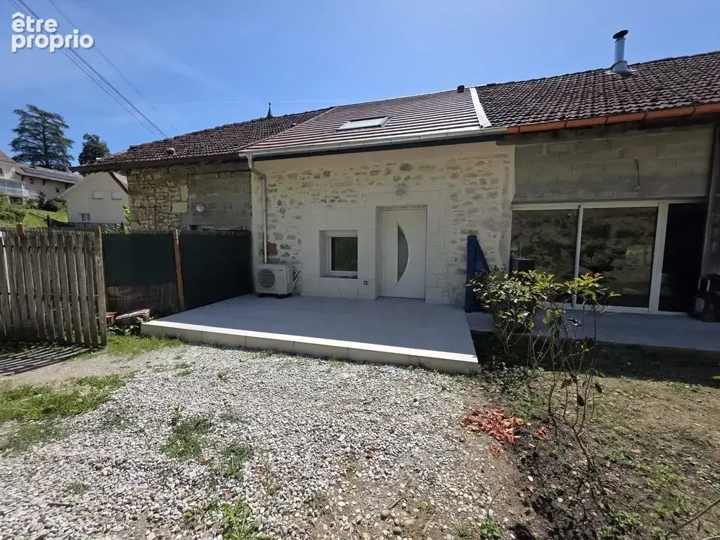 Appartement à YENNE