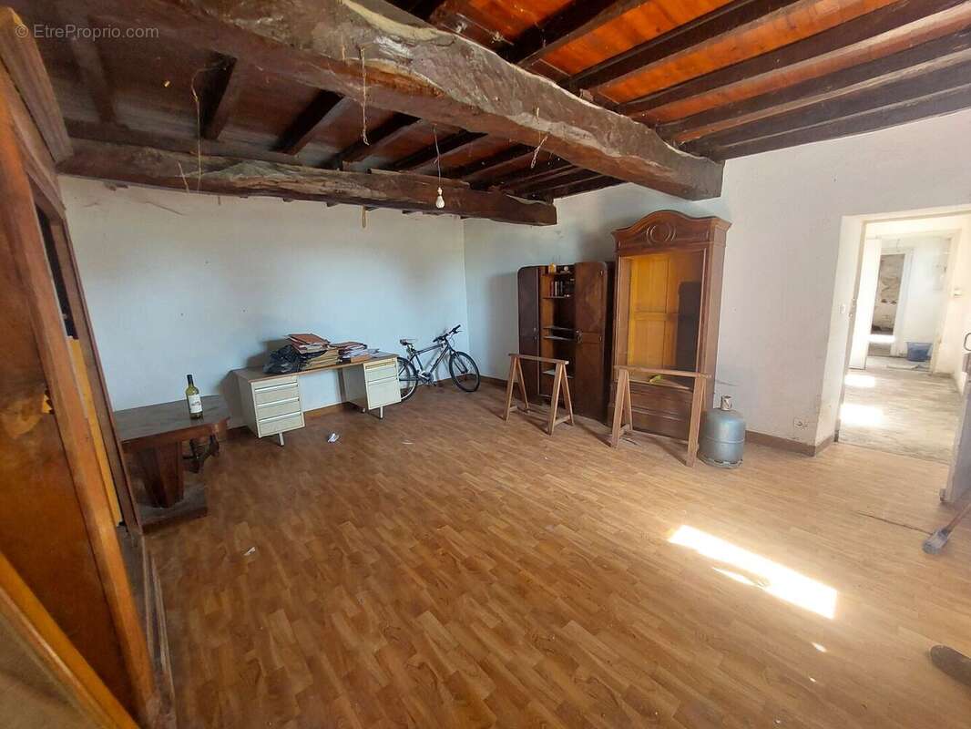 20260410121135 - Maison à AURIGNAC