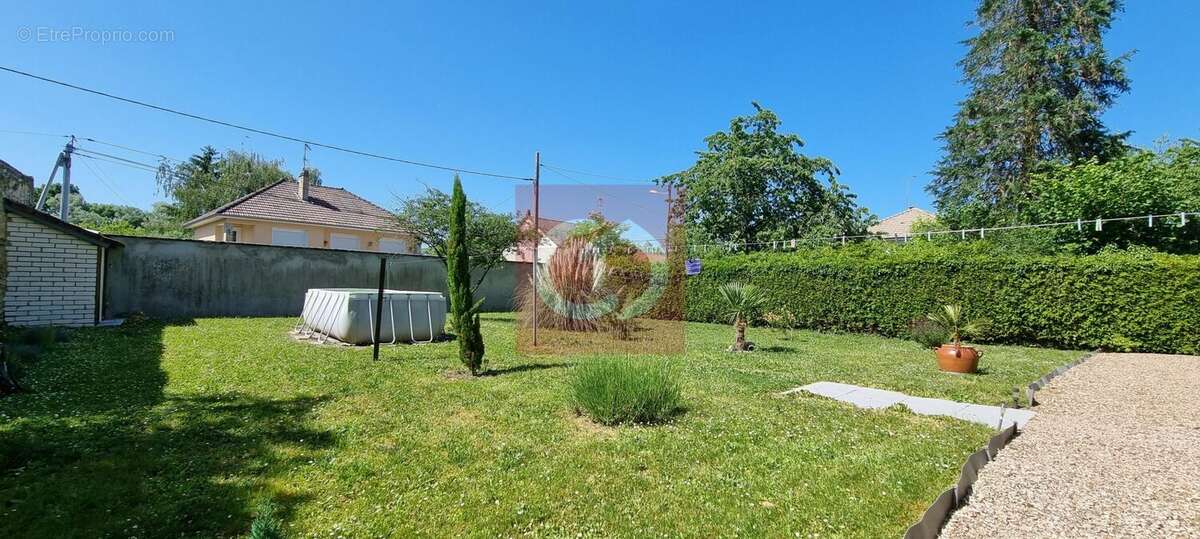 Maison 180 m² à La Guerche-Sur-L'aubois  - photo 3