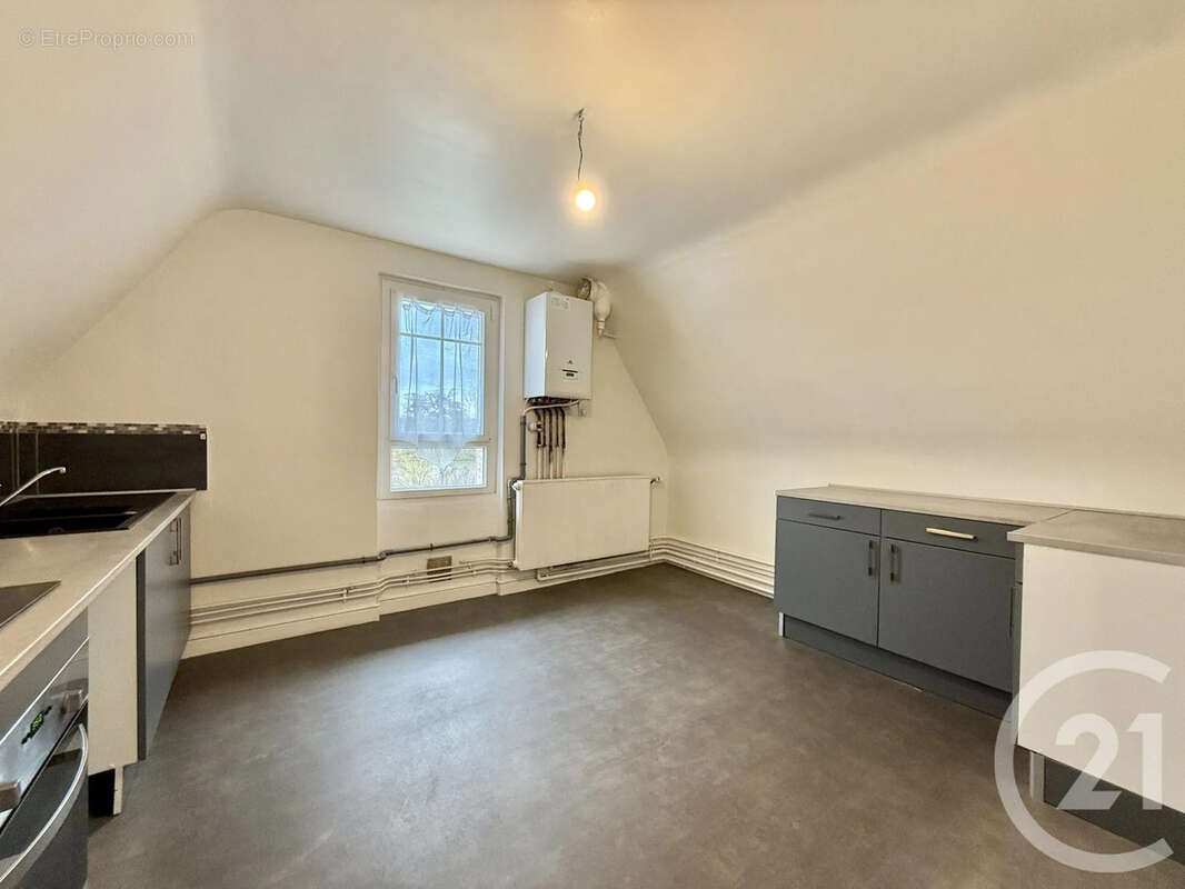 Appartement à YZEURE