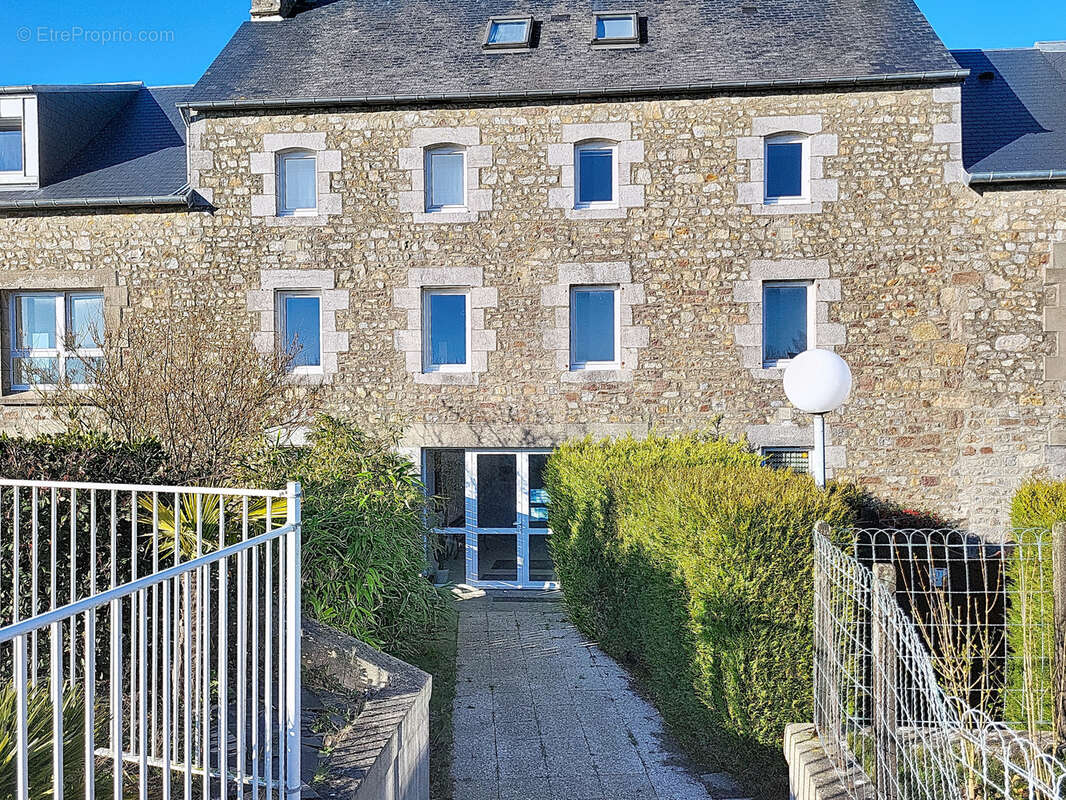 Appartement à MONTMARTIN-SUR-MER