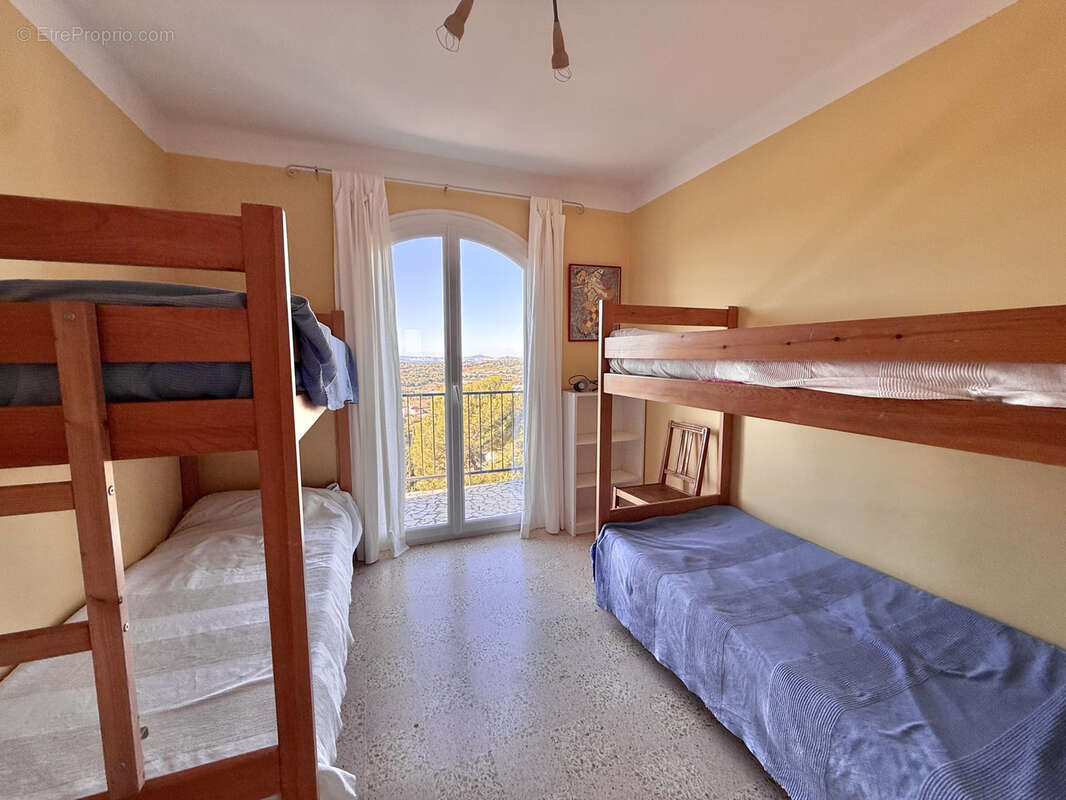 Maison à CARQUEIRANNE