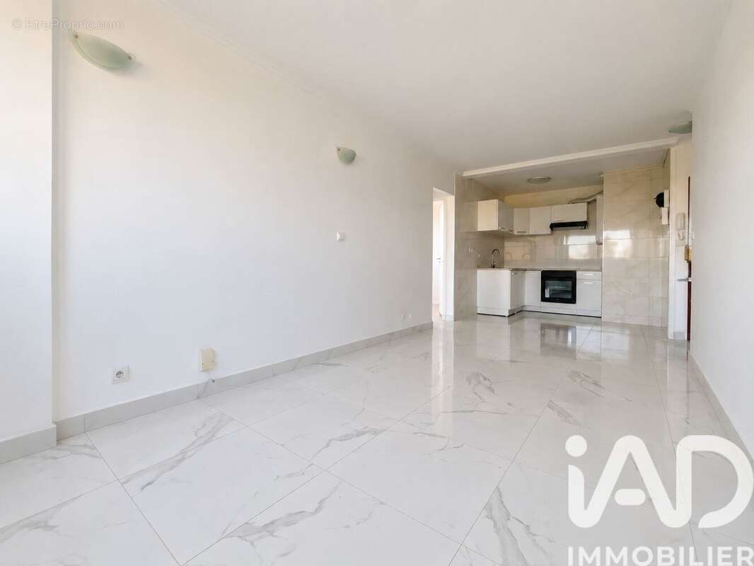 Photo 2 - Appartement à AUBERVILLIERS