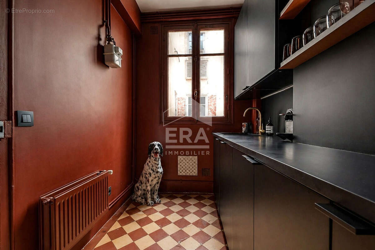Appartement à PARIS-17E