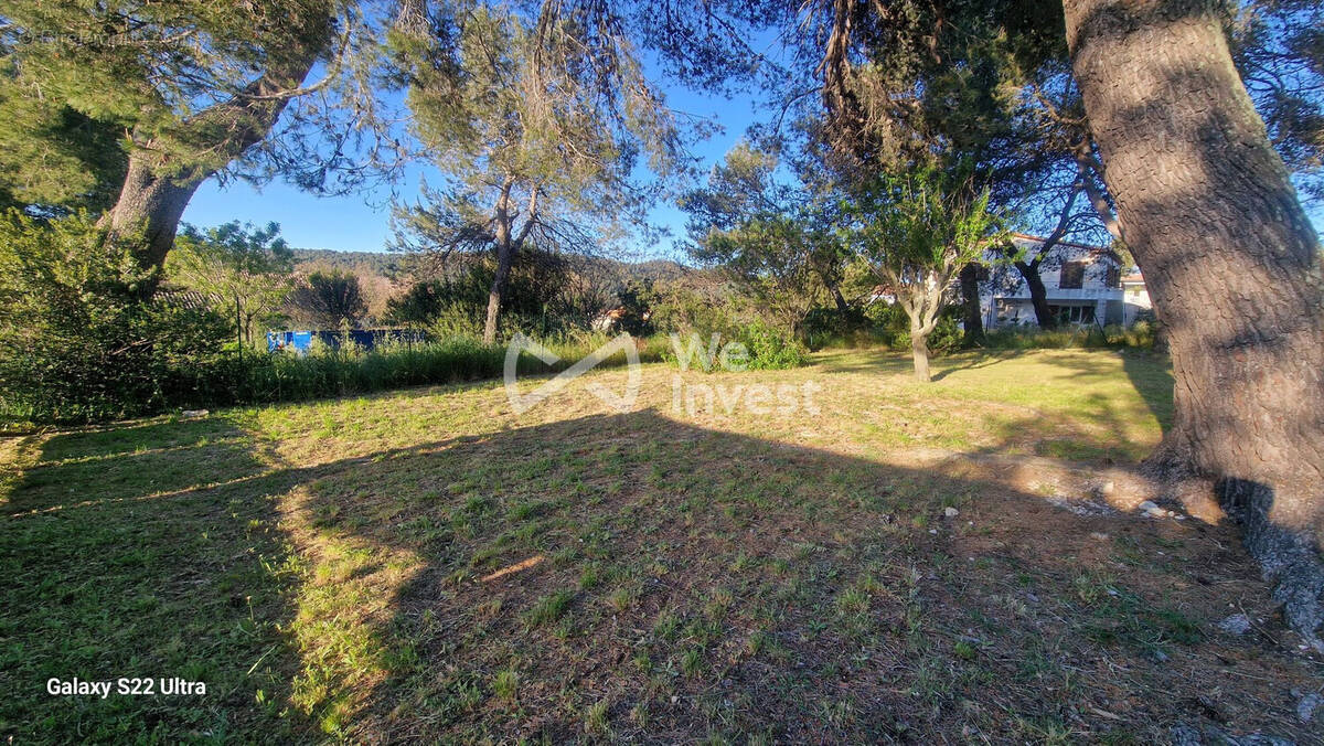 Terrain à ROQUEFORT-LA-BEDOULE