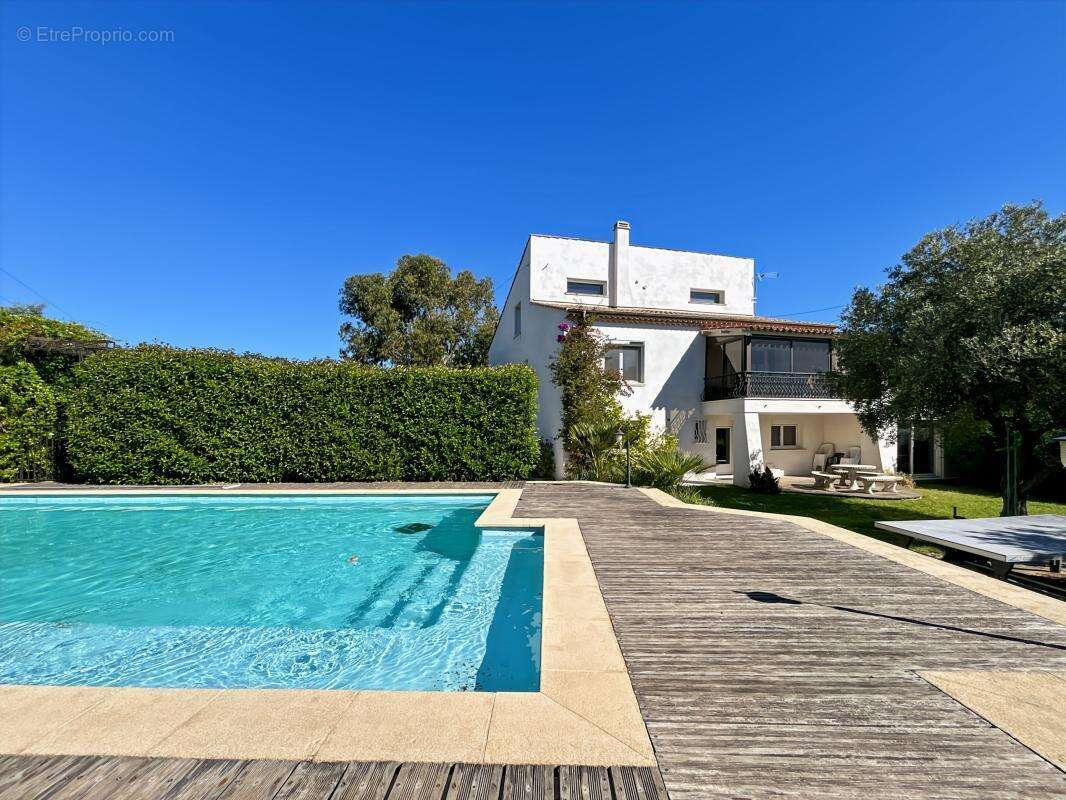 Maison à PUGET-SUR-ARGENS