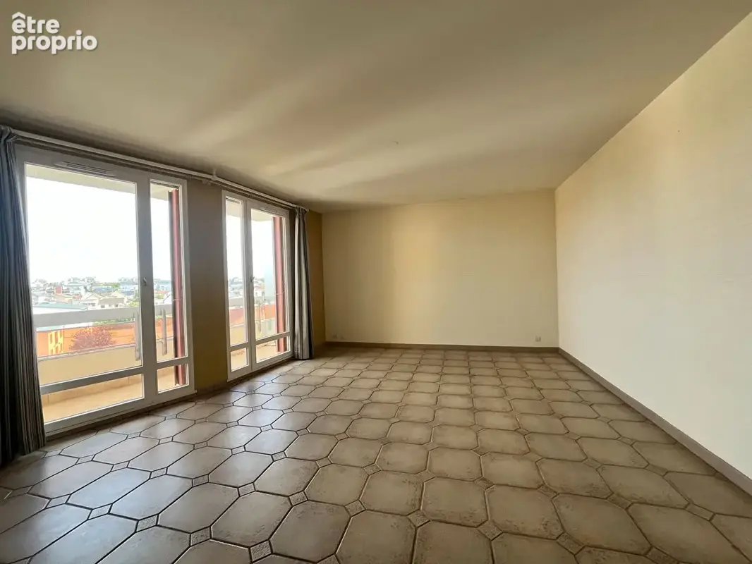 Appartement Reims 3 pièce(s) 74.30 m2 - photo 3