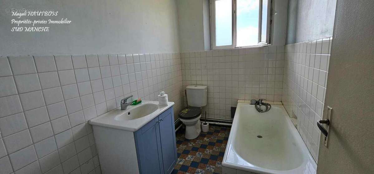 Maison à SAINT-HILAIRE-DU-HARCOUET