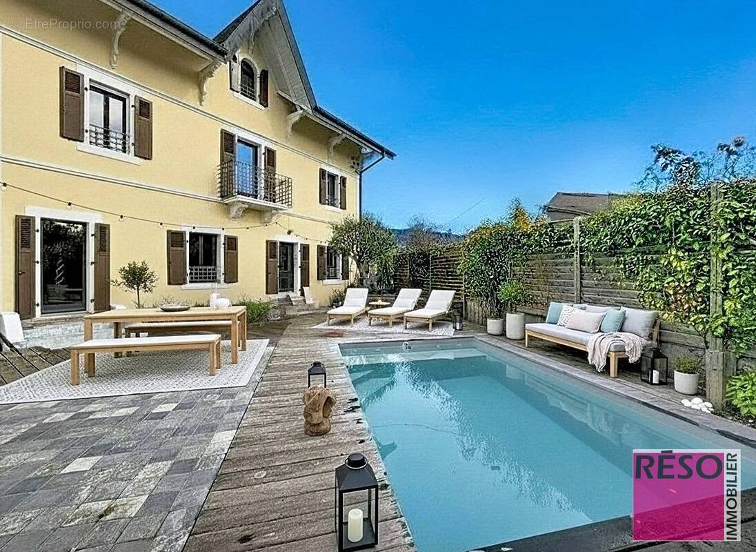 Maison à ARTHAZ-PONT-NOTRE-DAME