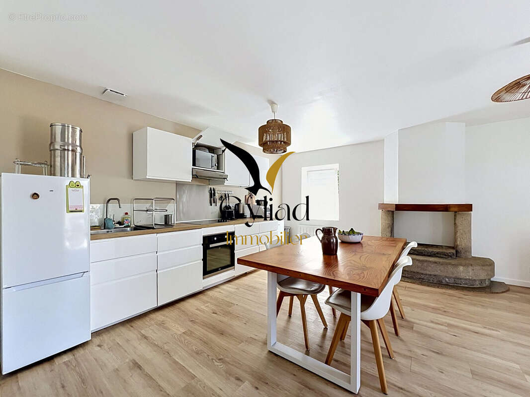 Maison 71 m² à Saint-Meloir-Des-Ondes  - photo 4