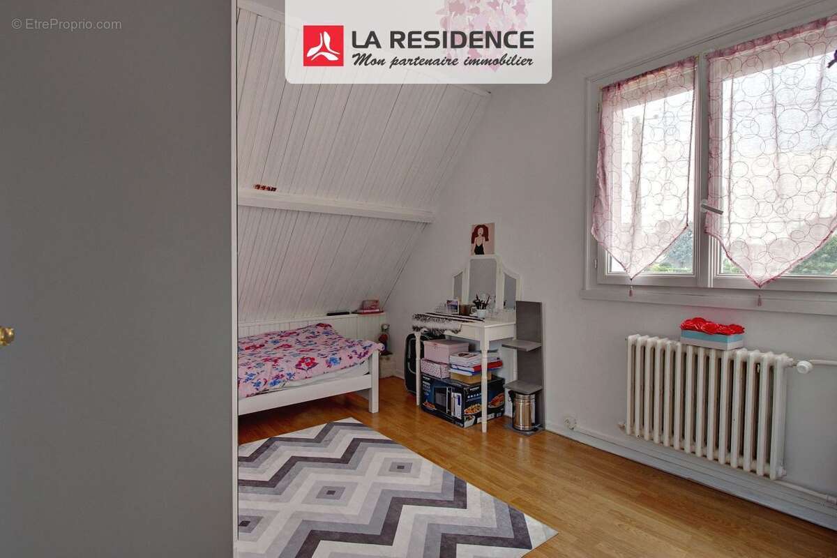 Maison 132 m² à Saint-Etienne-Du-Rouvray  - photo 5