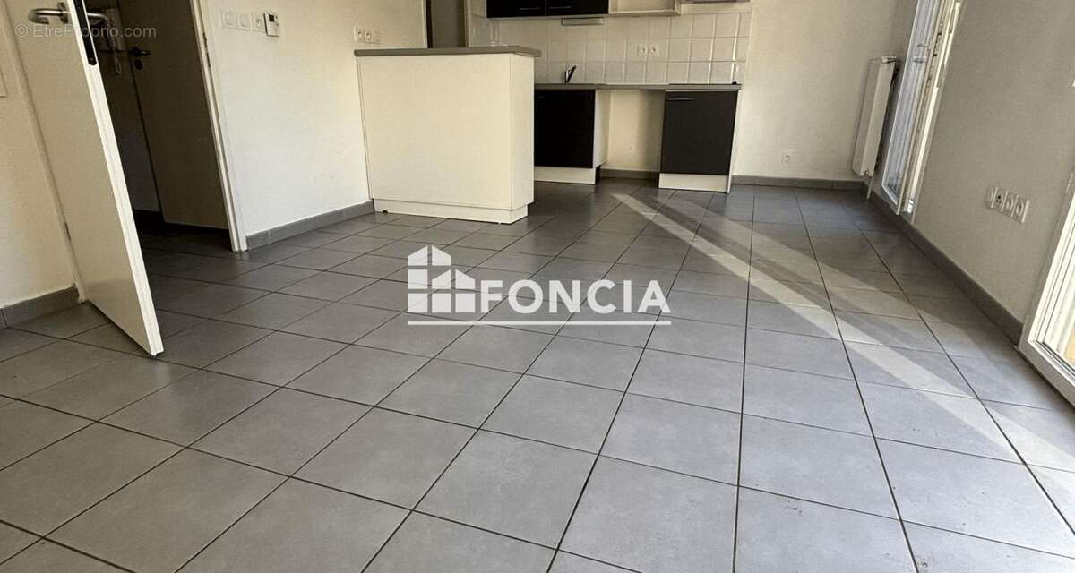 Appartement à MONTEREAU-FAULT-YONNE