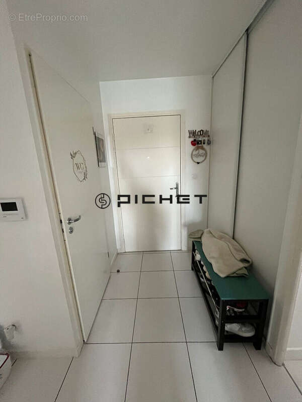 Appartement à CHEVRY
