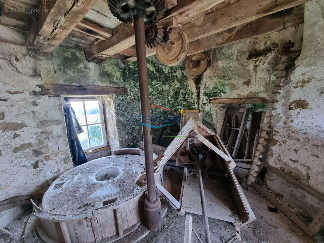 Maison à SAINT-ETIENNE-DE-MONTLUC