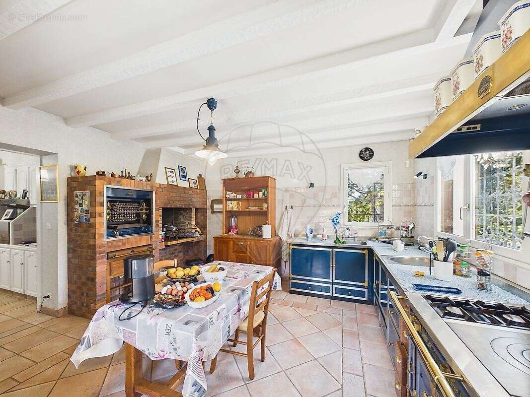 Maison à FONTCOUVERTE