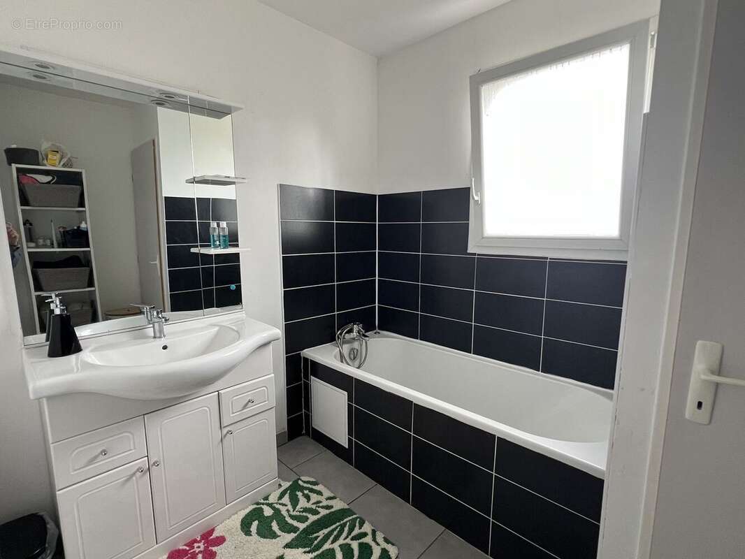 Maison à SAINT-DENIS-DE-PILE