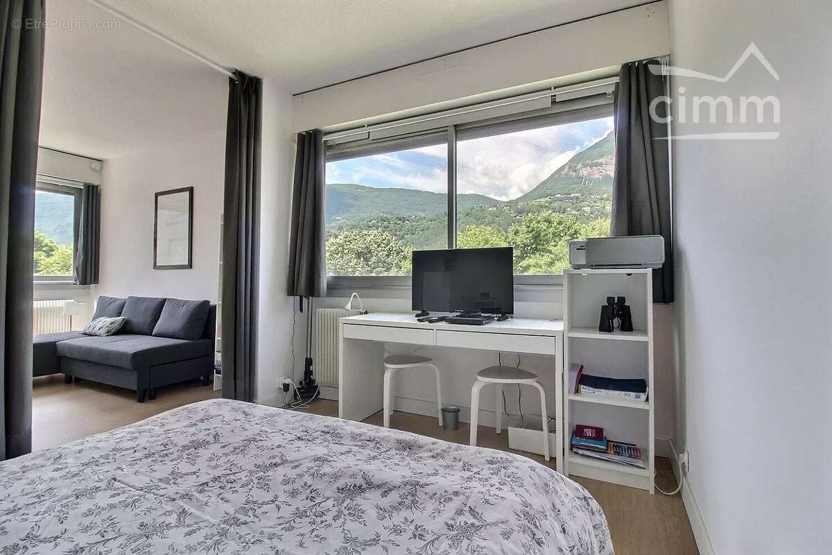 Appartement à MEYLAN