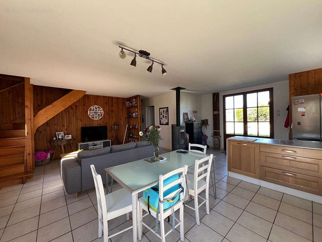 Maison à SAINT-SAUVANT