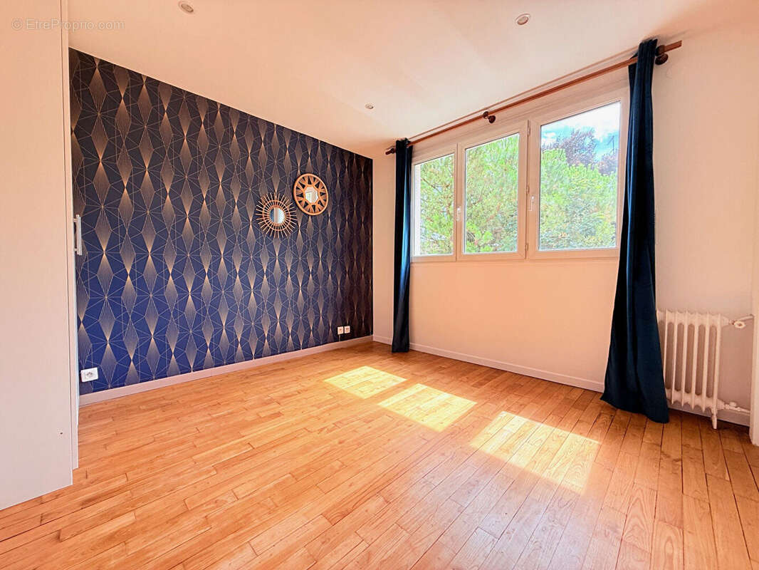 Appartement à SURESNES