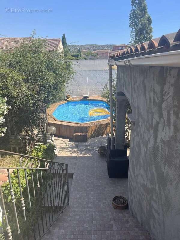 L'agence via immobilier vous propose :a marignane  secteur c - photo 8