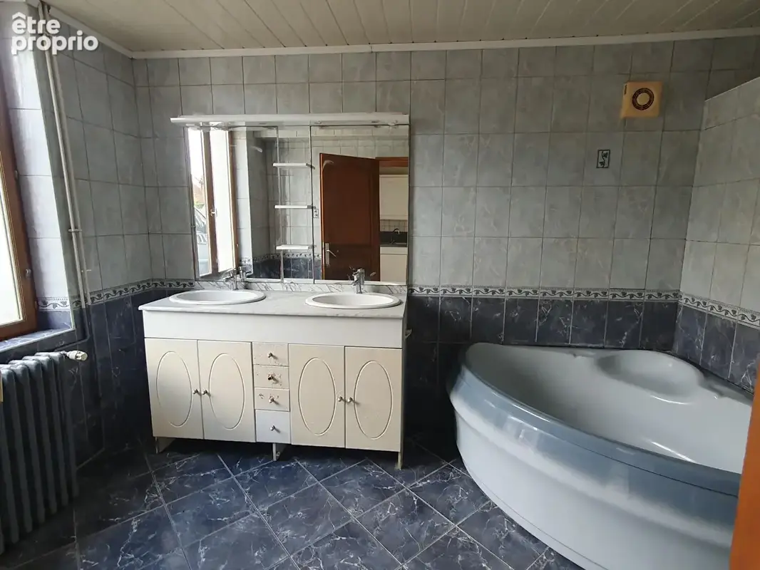 Maison Brissy Hamegicourt 7 pièce(s) 180 m2 - photo 14