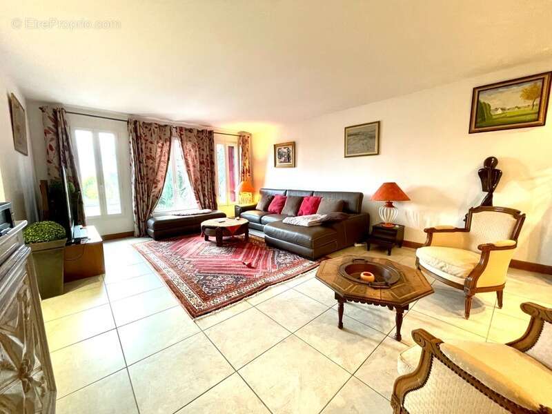 Maison à MONTRICHARD