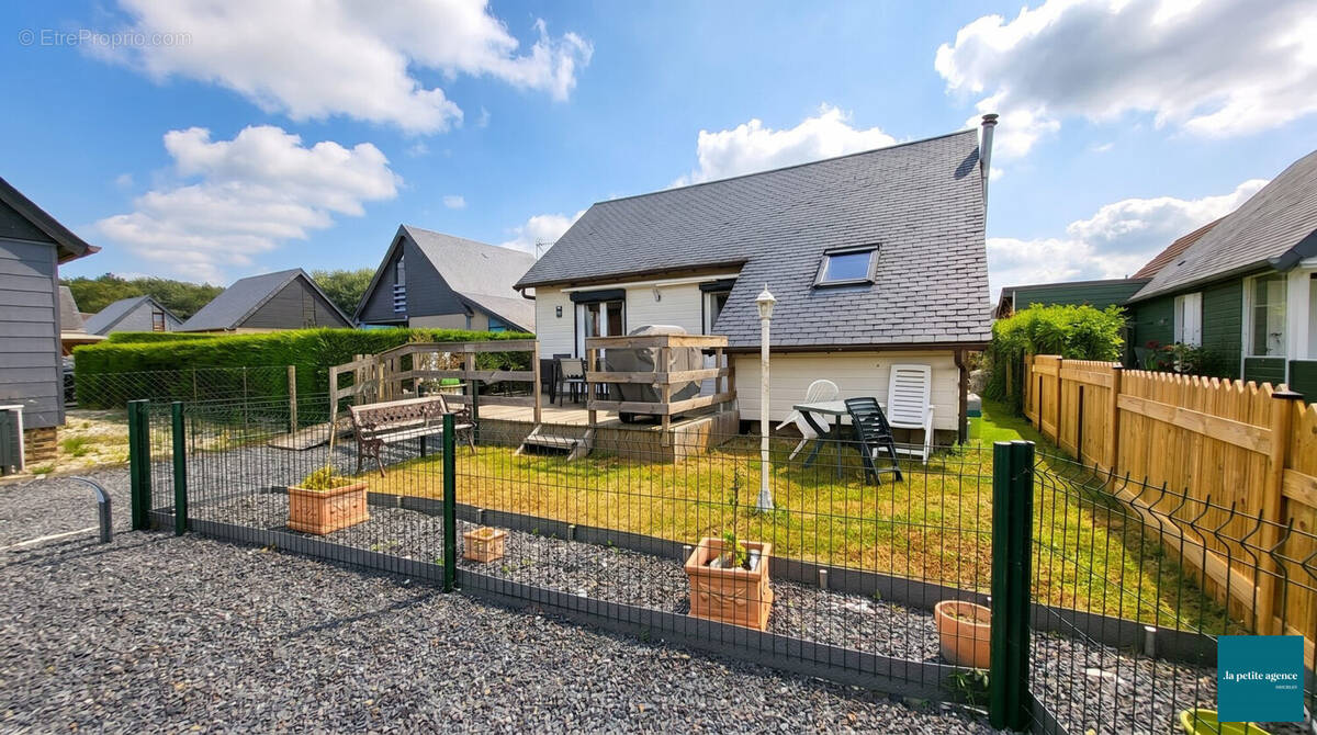 Maison à MERVILLE-FRANCEVILLE-PLAGE