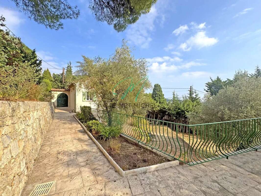 Maison à GRASSE