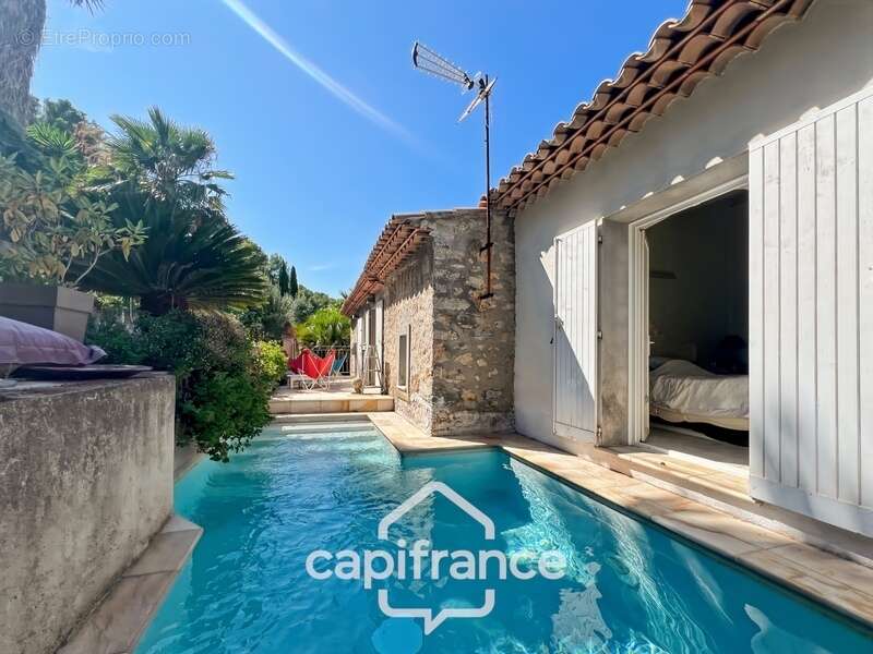 Maison à HYERES