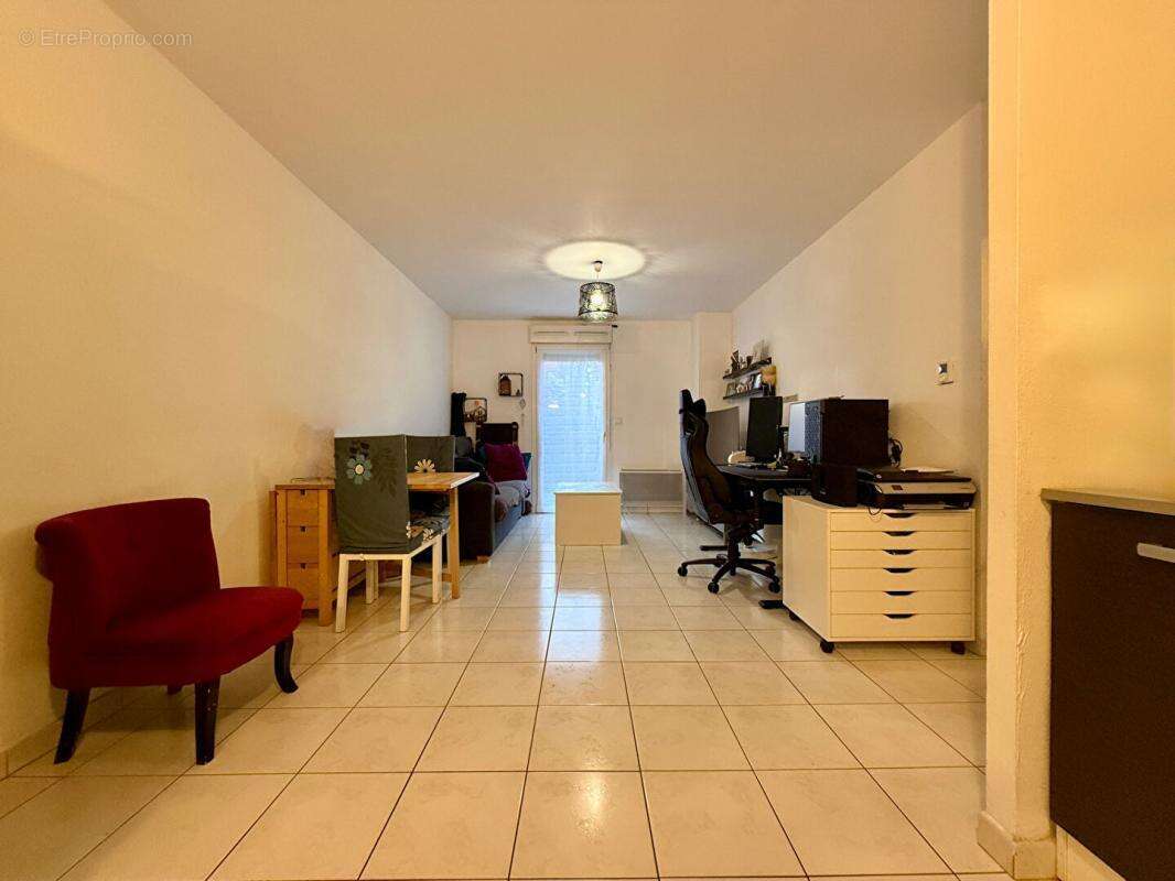 Appartement à FLEURY-SUR-ORNE
