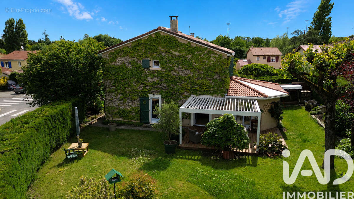 Photo 2 - Maison à MARCY-L'ETOILE