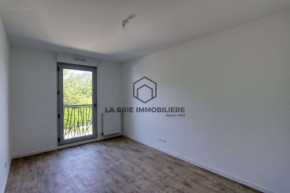 Appartement 50 m² à Chennevieres-Sur-Marne  - photo 7