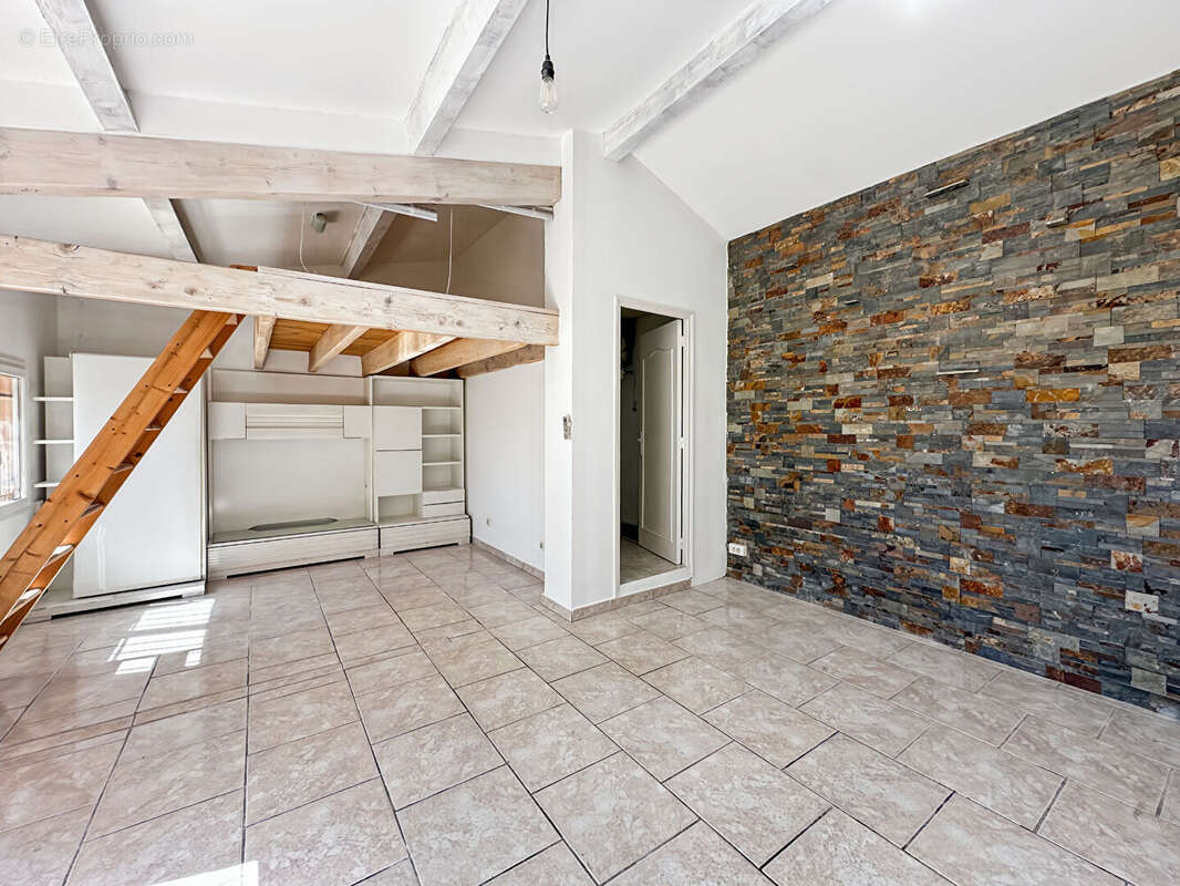 Maison à ENSUES-LA-REDONNE