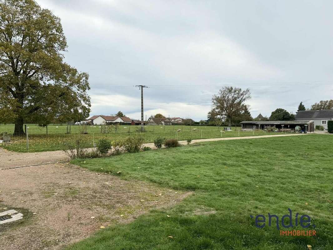 Maison à SALIGNY-SUR-ROUDON