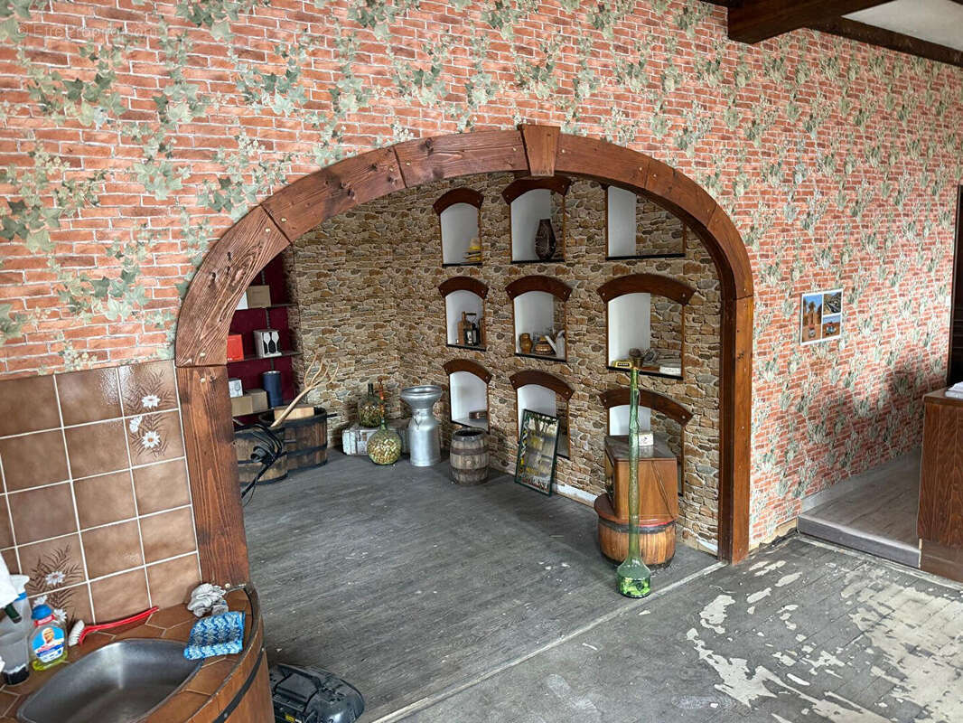 Local commercial à Vittel - photo 3