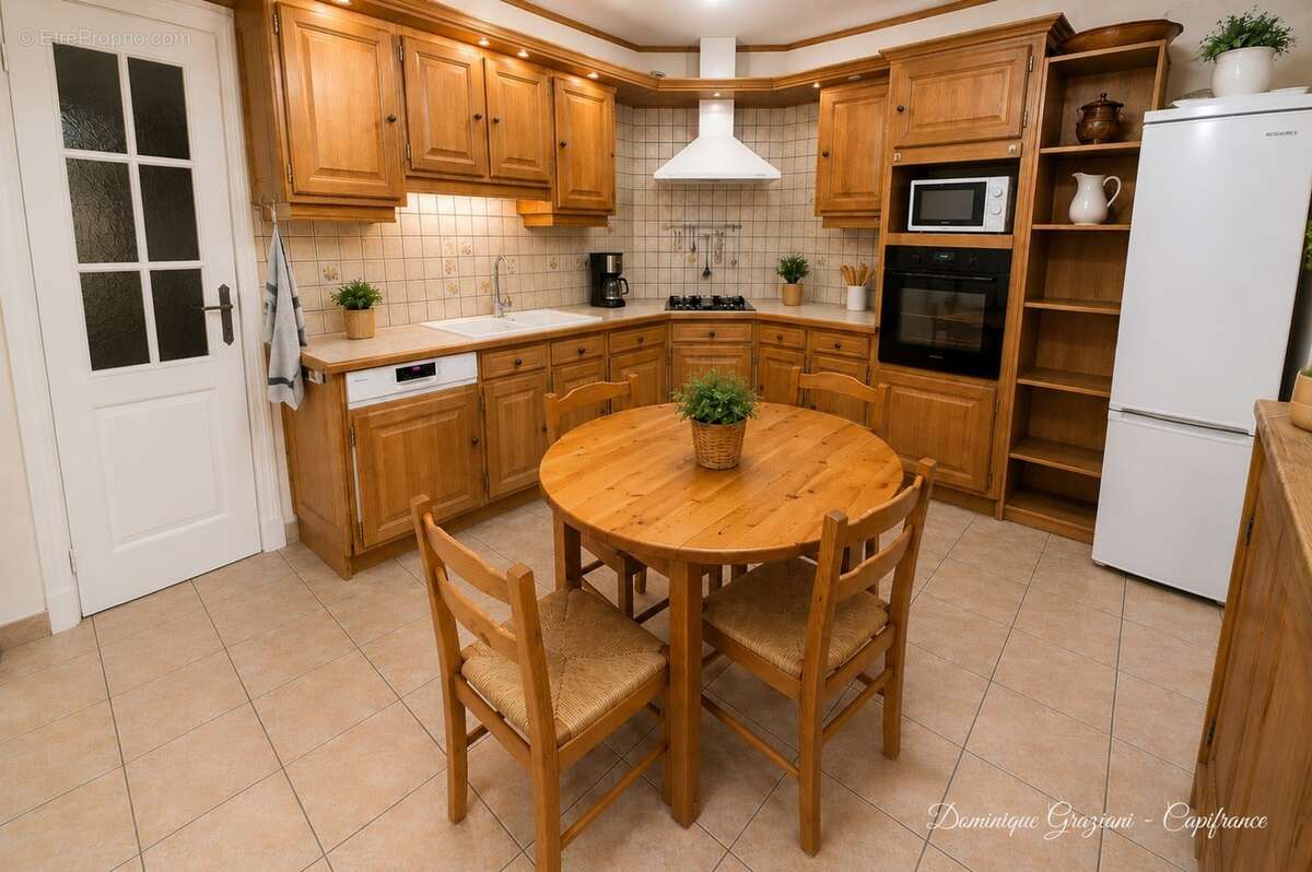 Maison familiale 140M2 ,4 Chambres ,terrain ,proche centre ville - photo 6