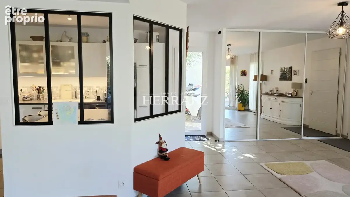Maison aux prestations contemporaines 2019 - 120 m2 aec pisine et domotique - photo 9