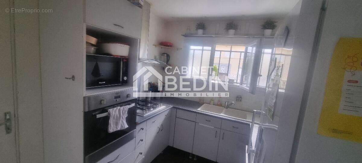 Maison à AMBARES-ET-LAGRAVE