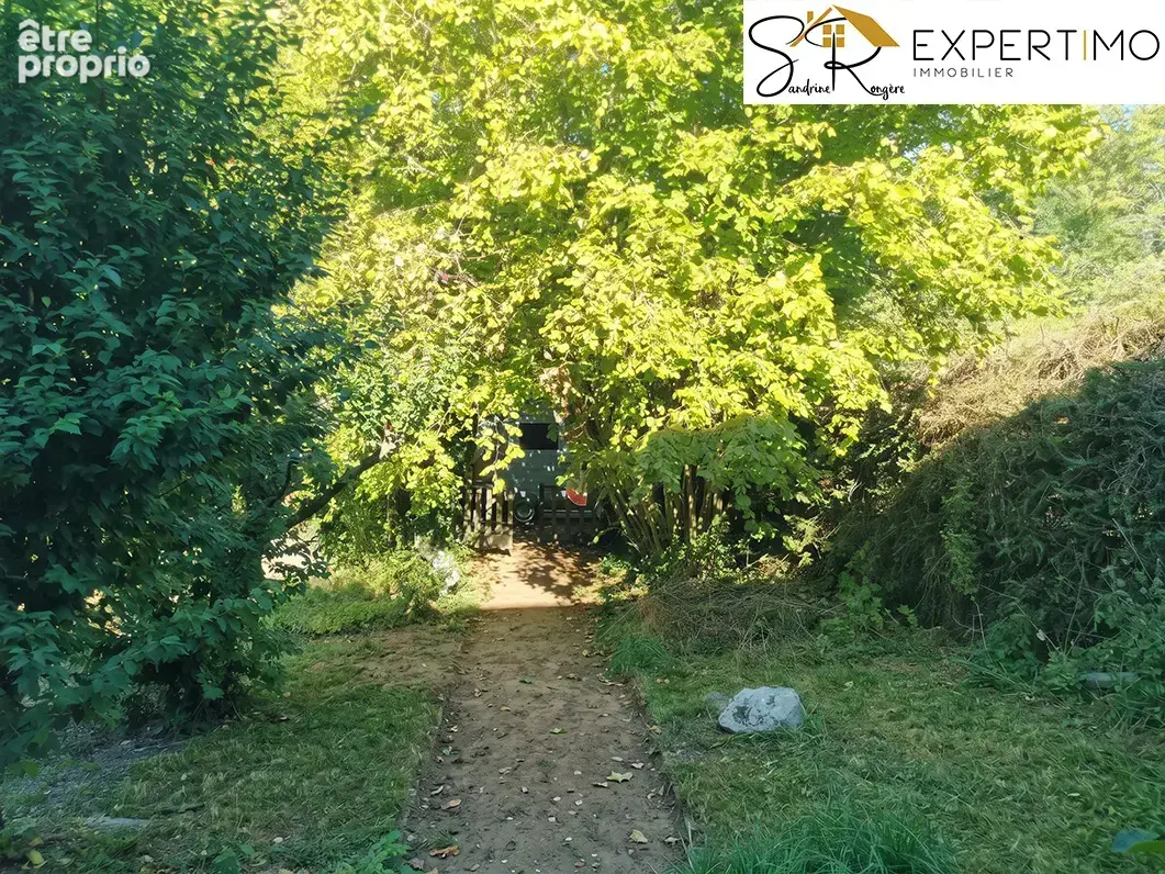 Maison en pierre de 119 m2   Terrain de 1 345 m2   Gouttières (63390) - photo 5