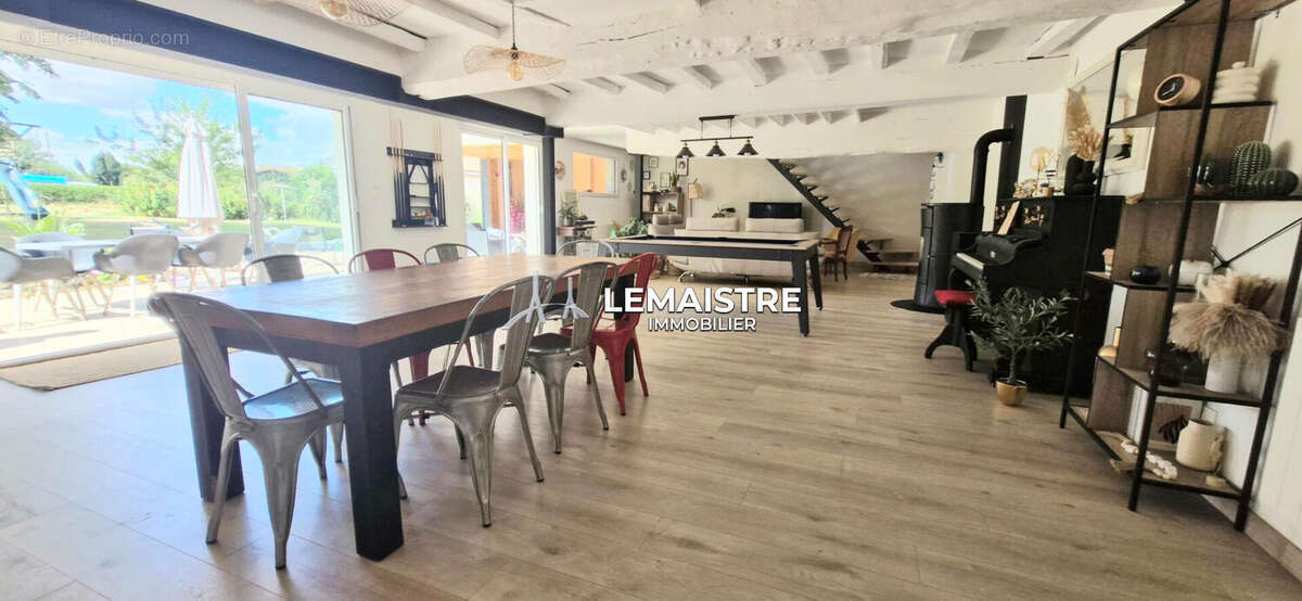 Maison à vendre - Limite Yvetot - 228 m² - 5 chambres - Gîte indépendant et piscine - photo 4