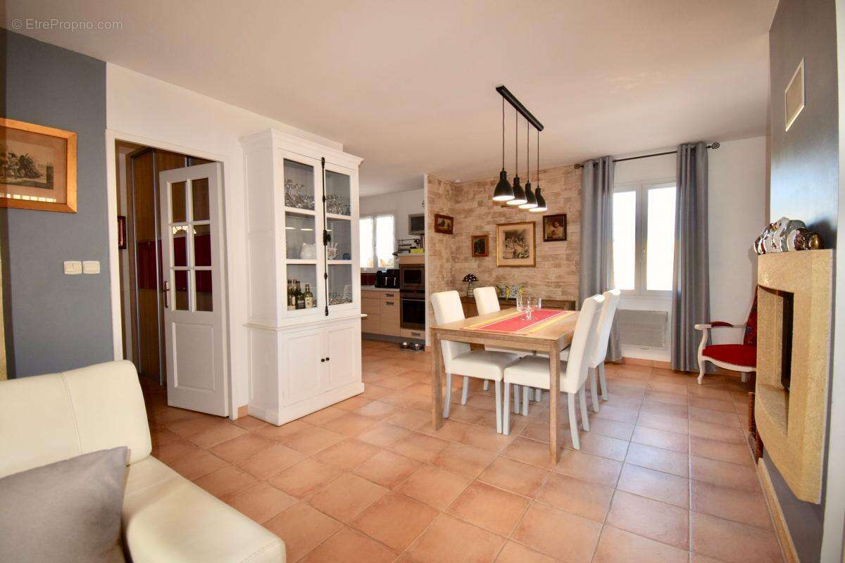 Maison à UZES