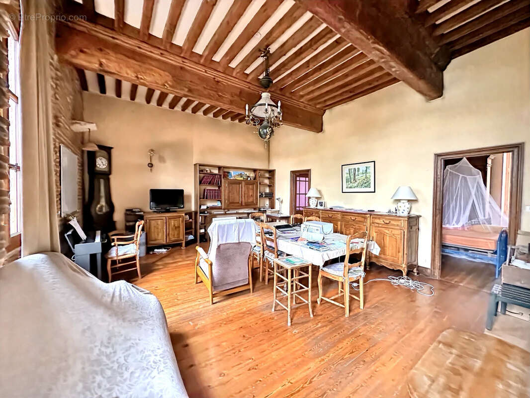 Maison à SAINT-ORENS-DE-GAMEVILLE