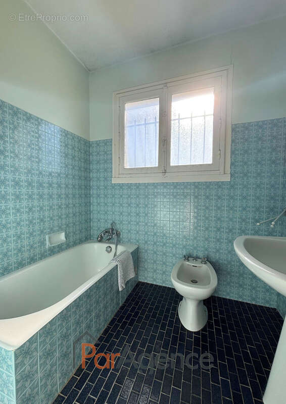 Maison à VAUX-SUR-MER