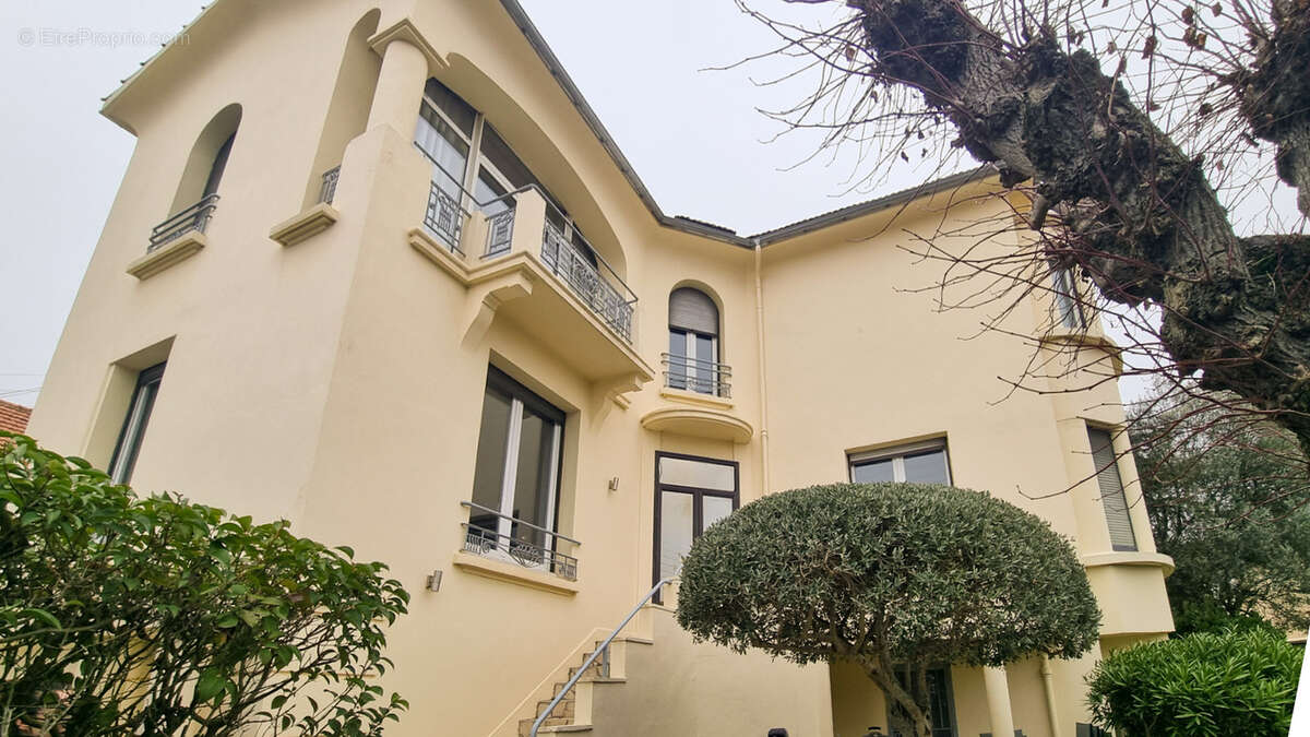 facade - Maison à CARCASSONNE