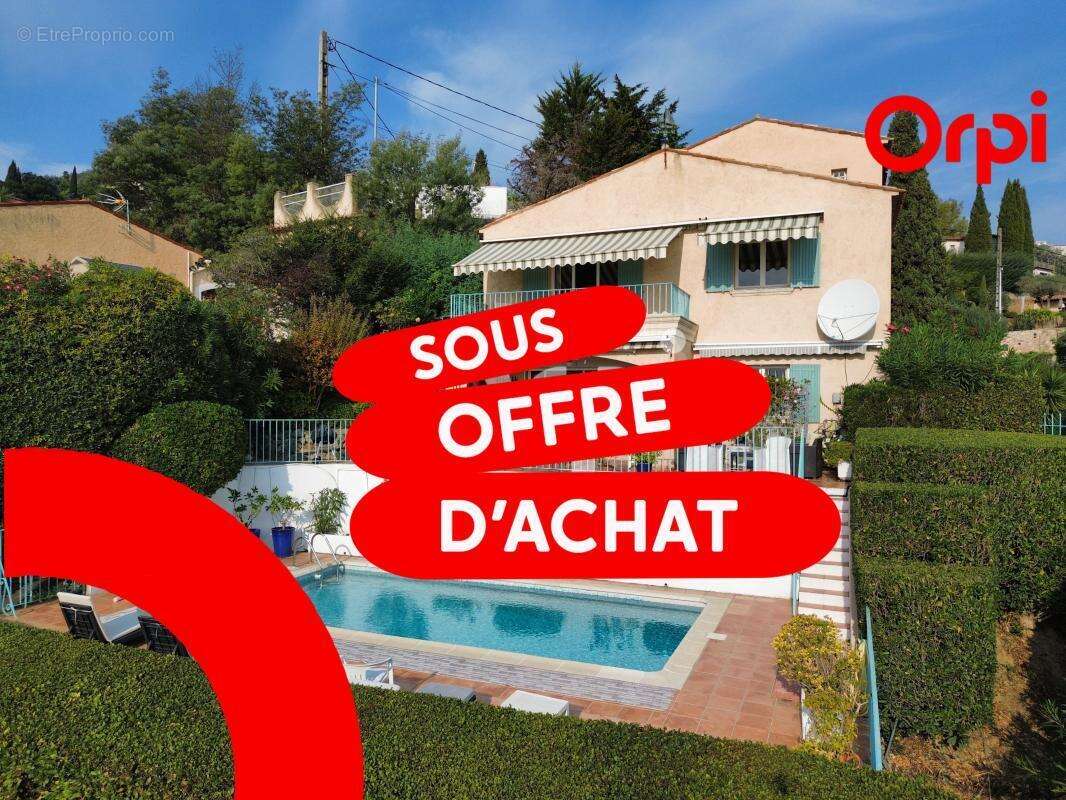 Maison à MANDELIEU-LA-NAPOULE