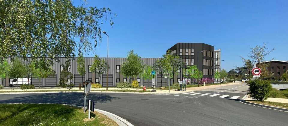 Commerce à MONTLUEL